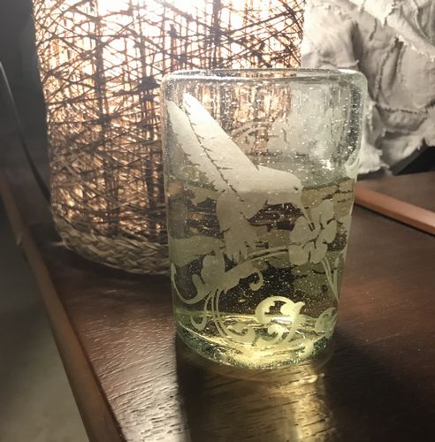 ハチドリのグラス