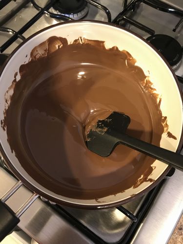 チョコレート湯煎中～